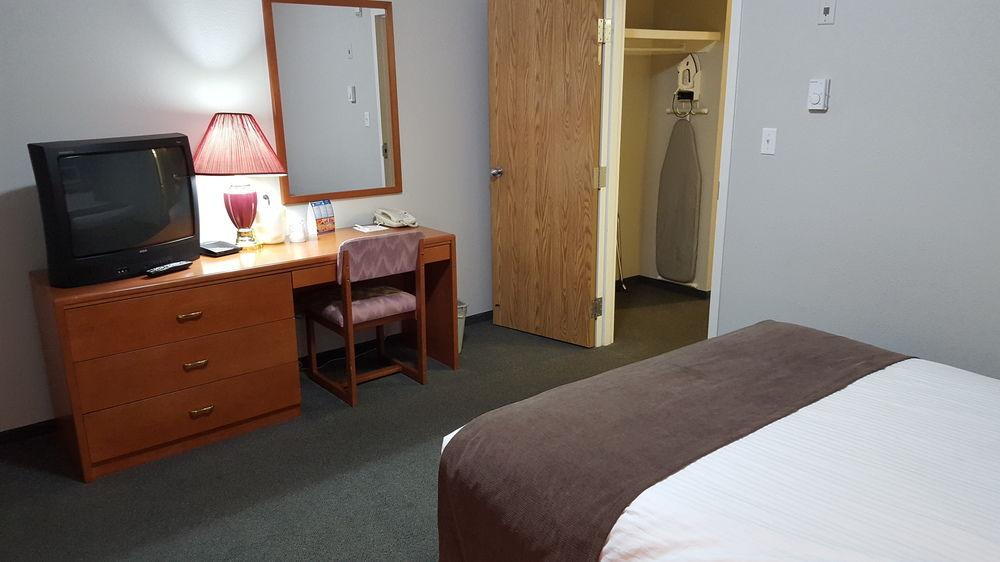 Surestay Plus Hotel By Best Western Lethbridge Zewnętrze zdjęcie